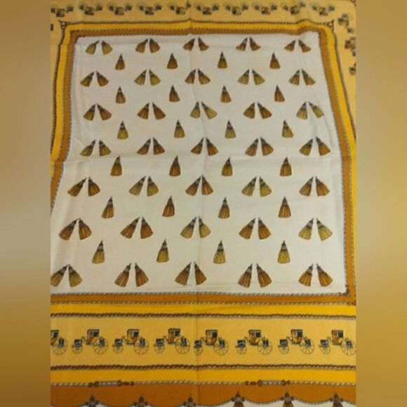 Vintage 💯 Silk Scarf Rolled Hem Caleche - Picture 2 of 9